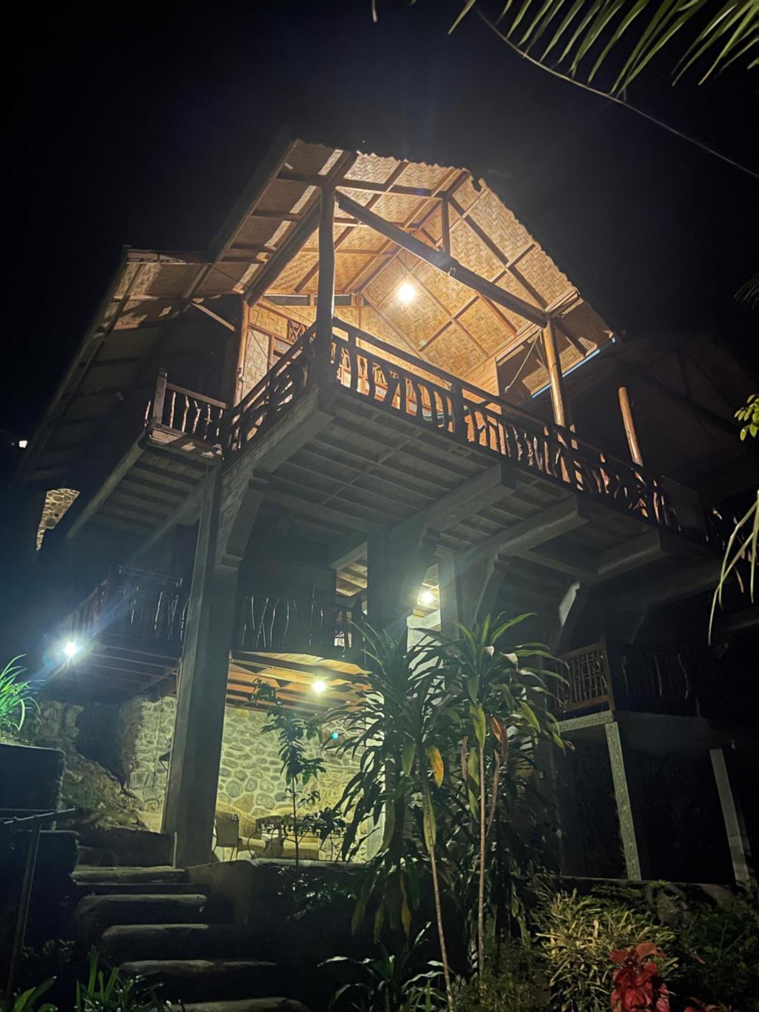 Kupu Kupu Garden Guest House & Cafe Bukit Lawang Eksteriør bilde