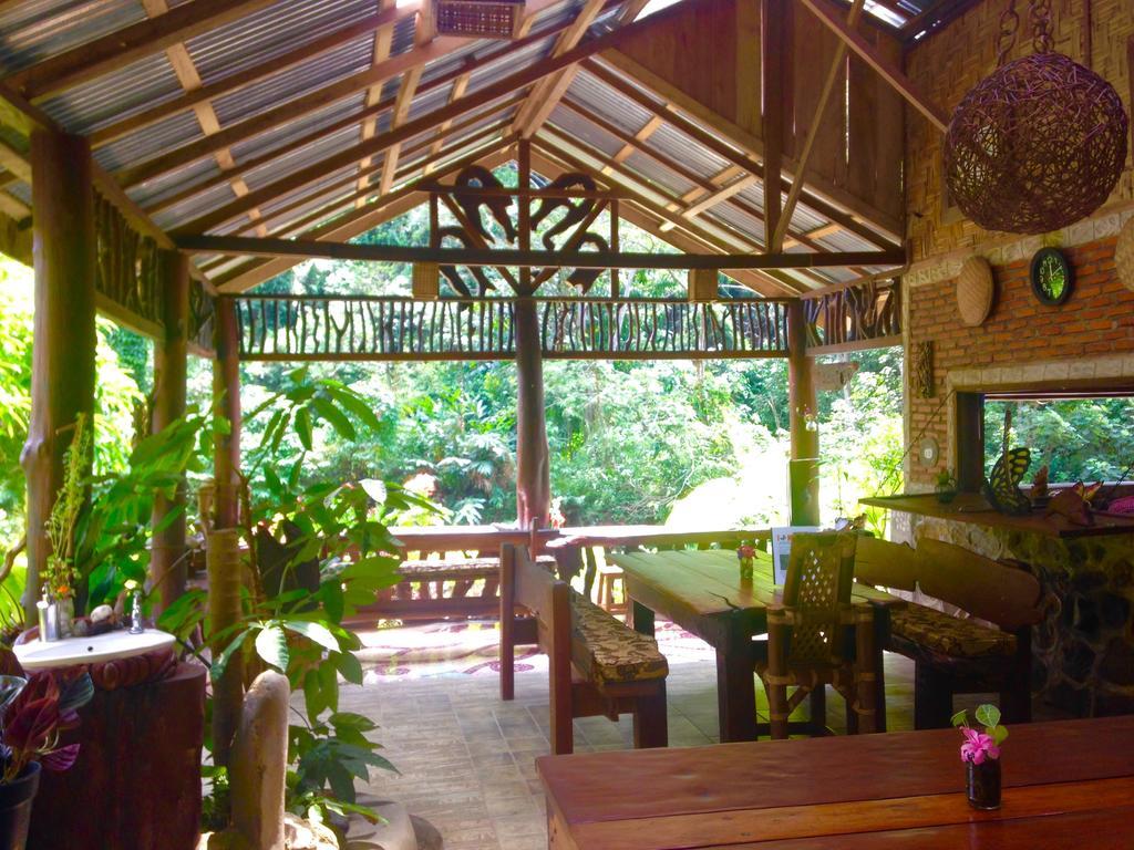 Kupu Kupu Garden Guest House & Cafe Bukit Lawang Eksteriør bilde